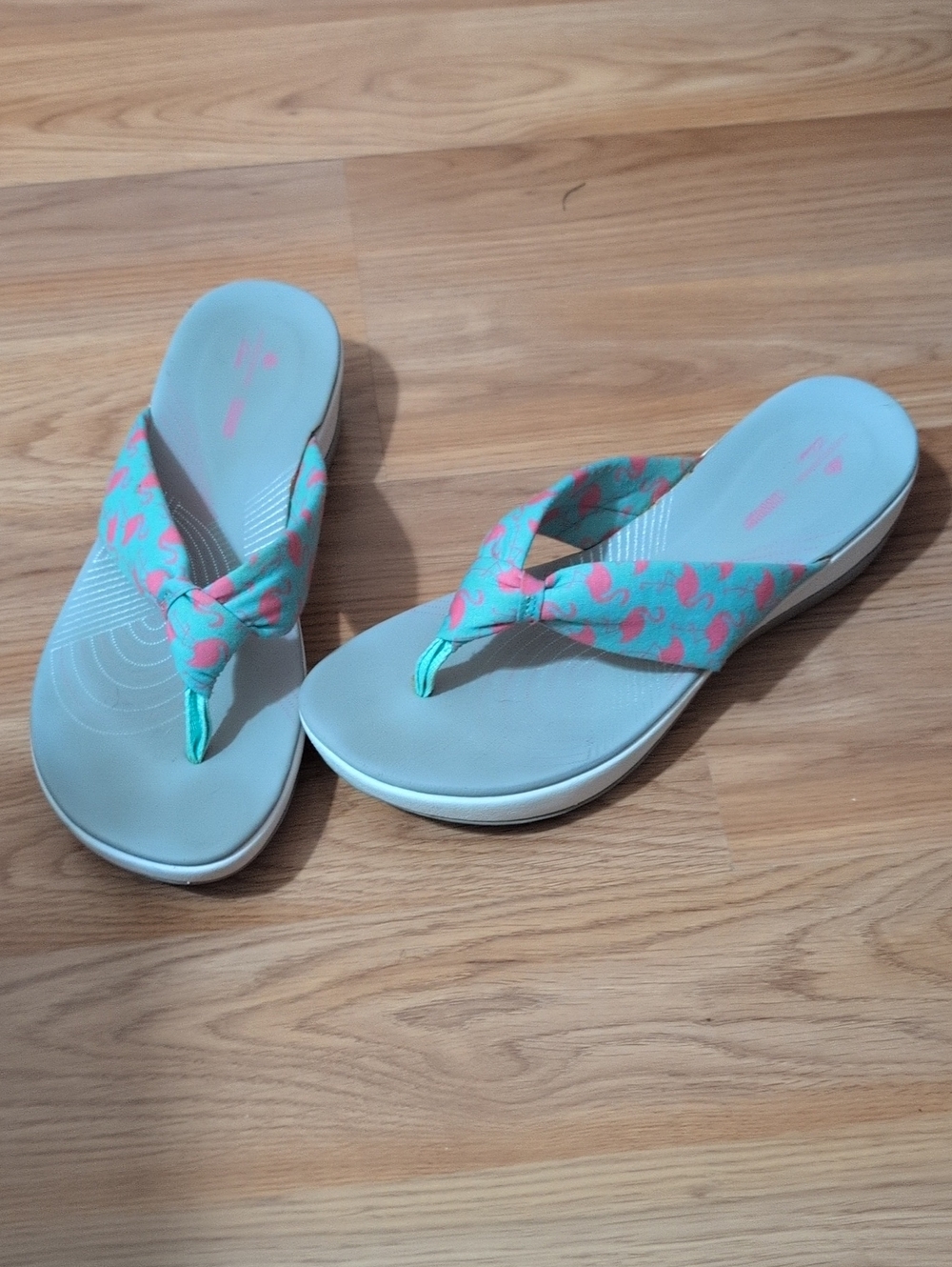 Clarks Aqua and Pink Knit Thong Sandals